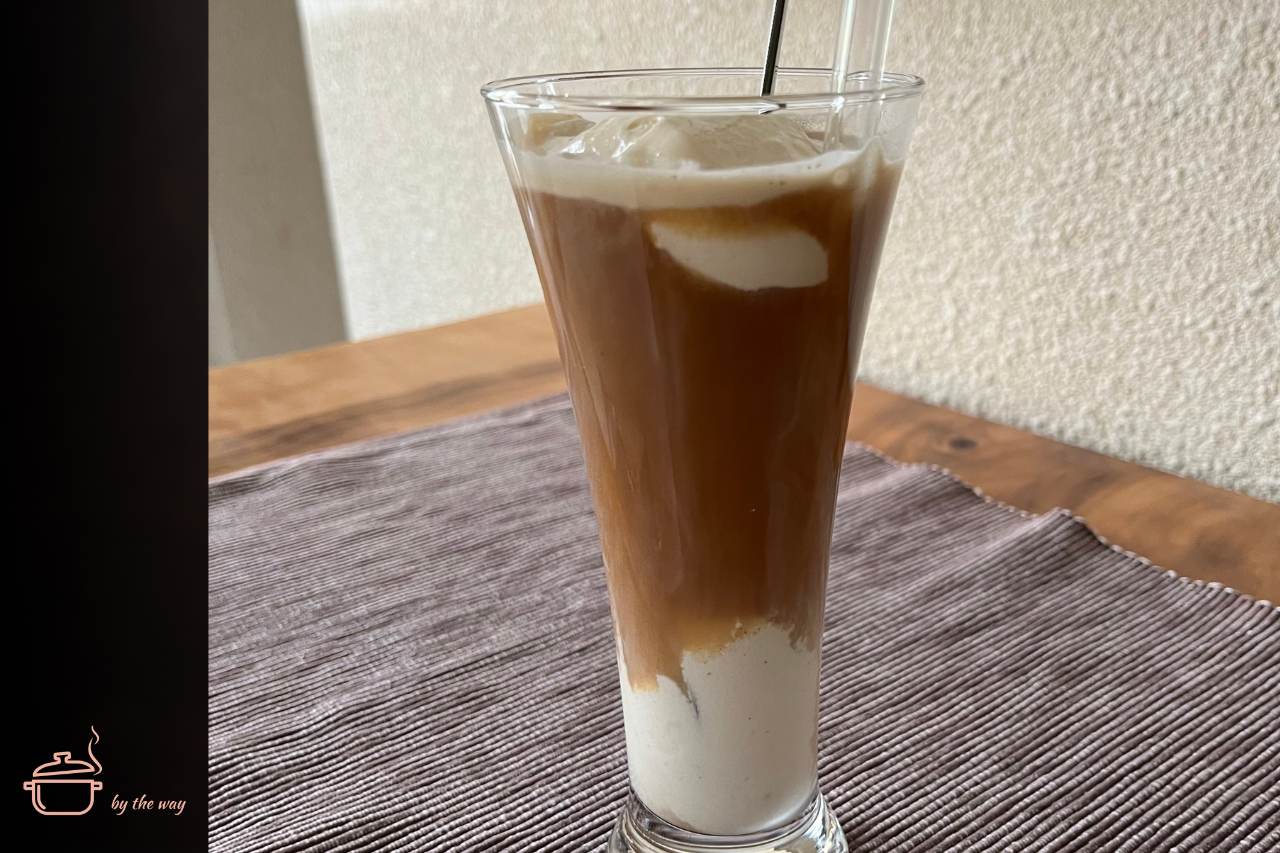 Klassischer Eiskaffee